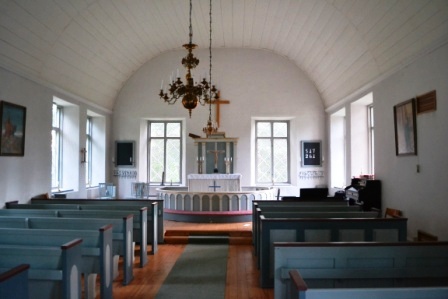 Kyrkorum med altare